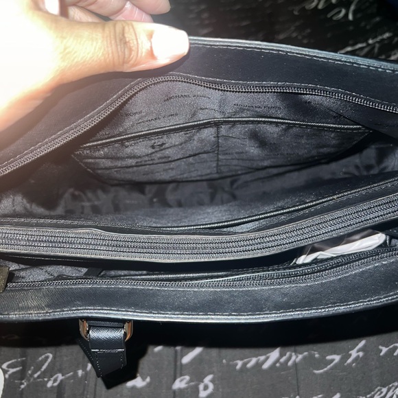 Michael Kors Frame Out Item Large Tote Bag - Picture 14 of 16